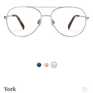 Brand new York frames display pair